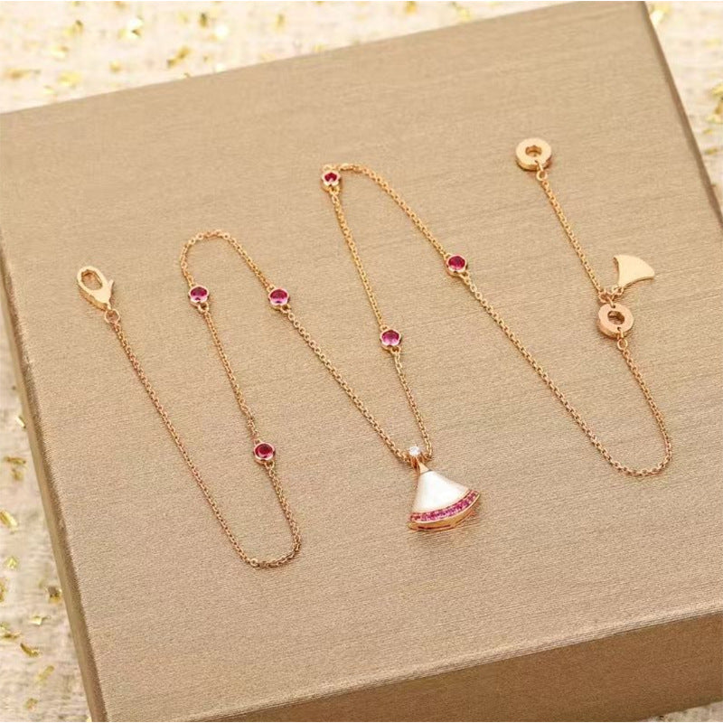 Women's Bao J High Quality V Gold Necklaces