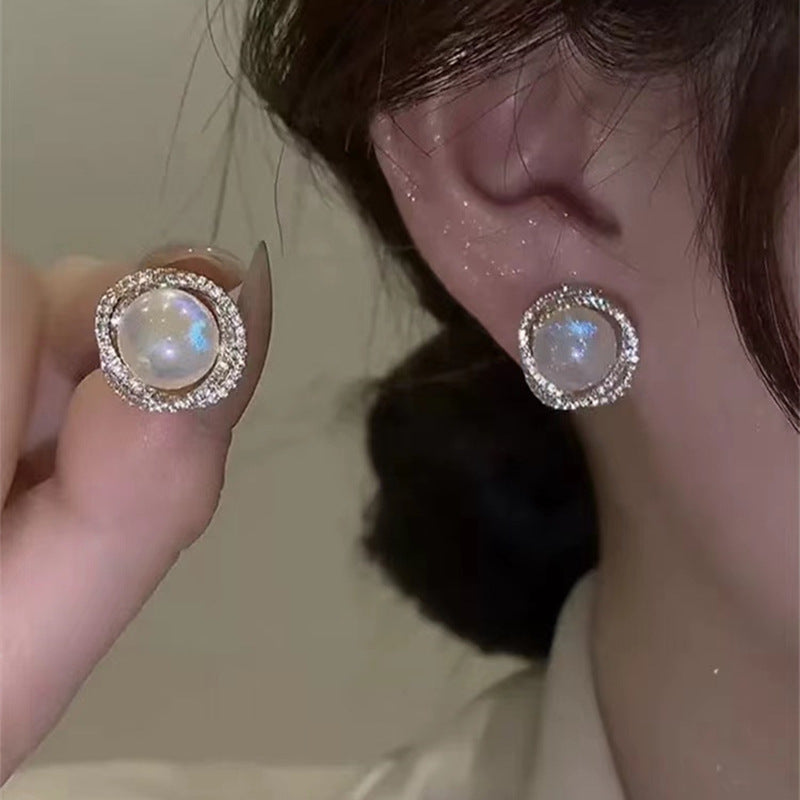 Women's Niche Design Simple Rhinestone High-grade Temperament Earrings