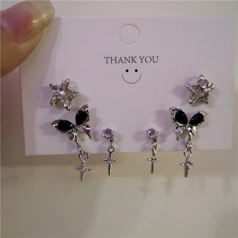 Women's Creative Dark Love Heart Niche Design Earrings