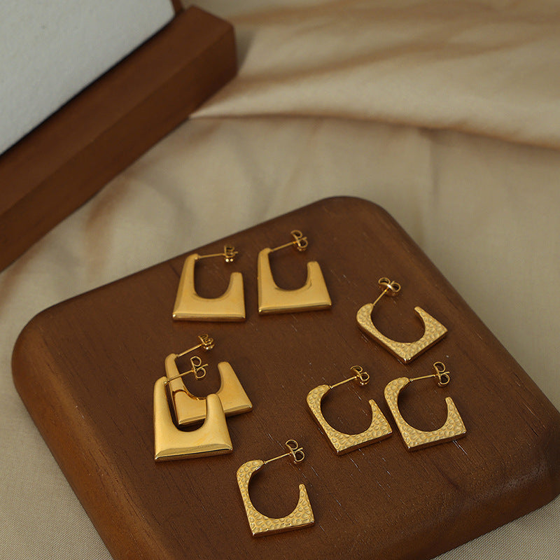 Fashionable Temperament Elegant Accessories Three-dimensional Radian Design Sense Earrings