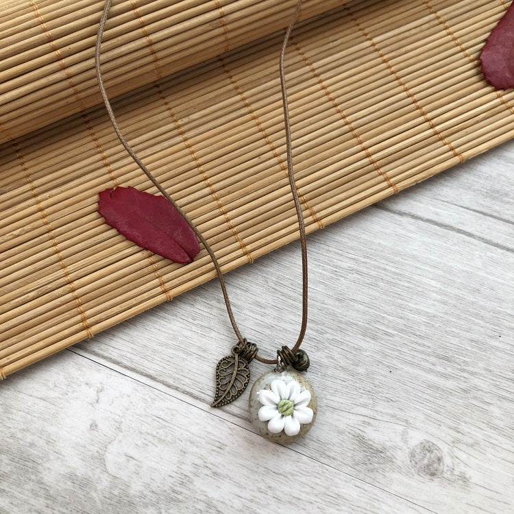Women's Handmade Retro Sweet Fresh Ceramic Pinch Pendants
