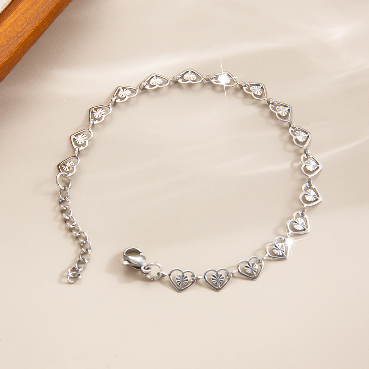 Hollow Heart Embossed Titanium Steel High-grade Bracelet