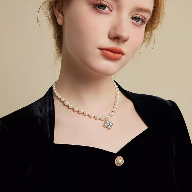 Women's Pearl Fashion Design Accessories Light Luxury Minority Necklaces