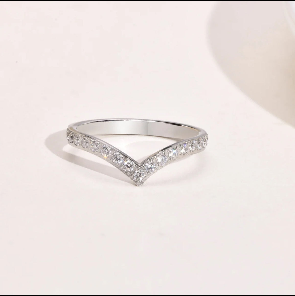 Women's V-shaped Titanium Steel Washed Simple Fashion High-grade Light Rings