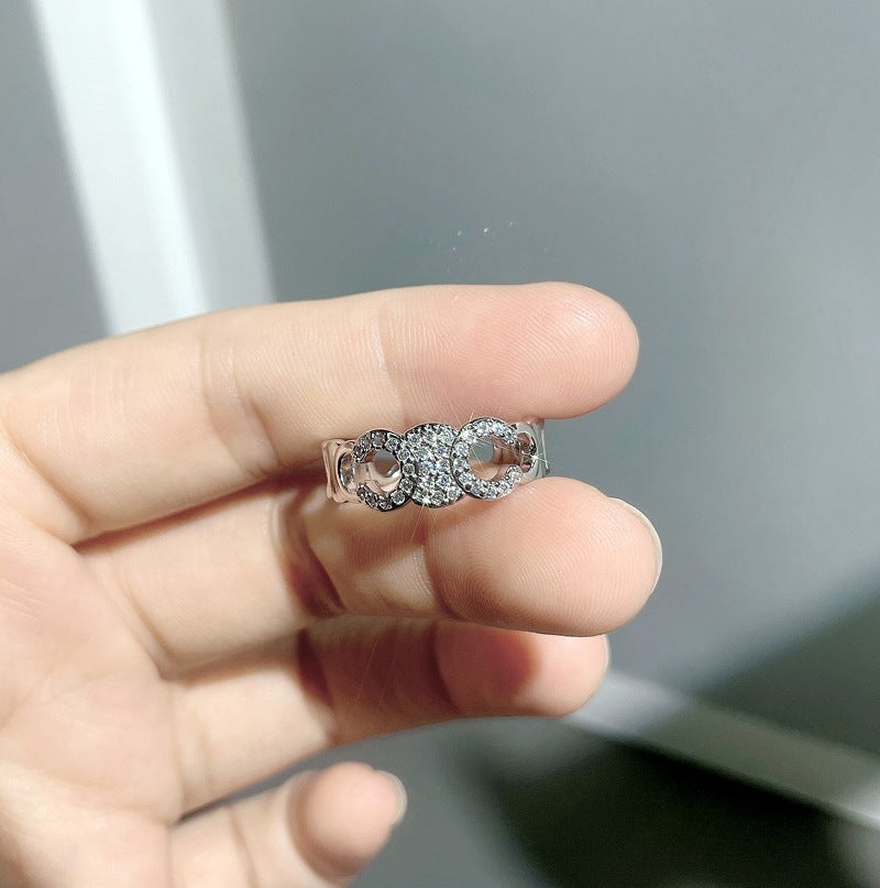 Arc Style Female Design Affordable Luxury Fashion High-grade Sense Rings