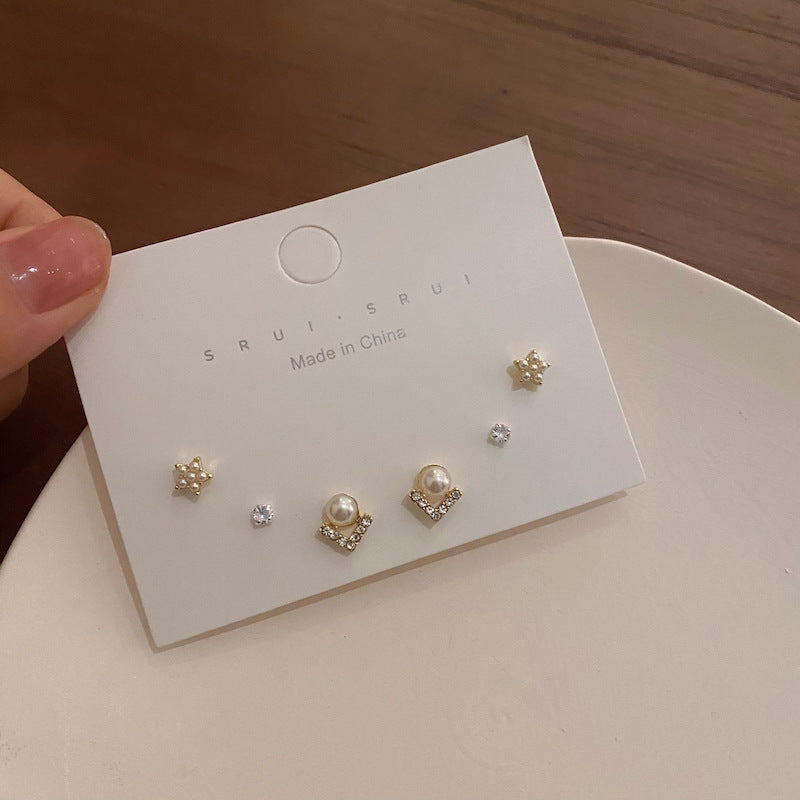 Women's Gentle Elegant Pearl Earings Set Design Earrings