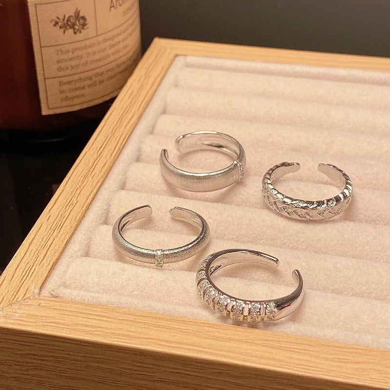 Women's Retro Brushed Fine Wide Light Luxury Rings