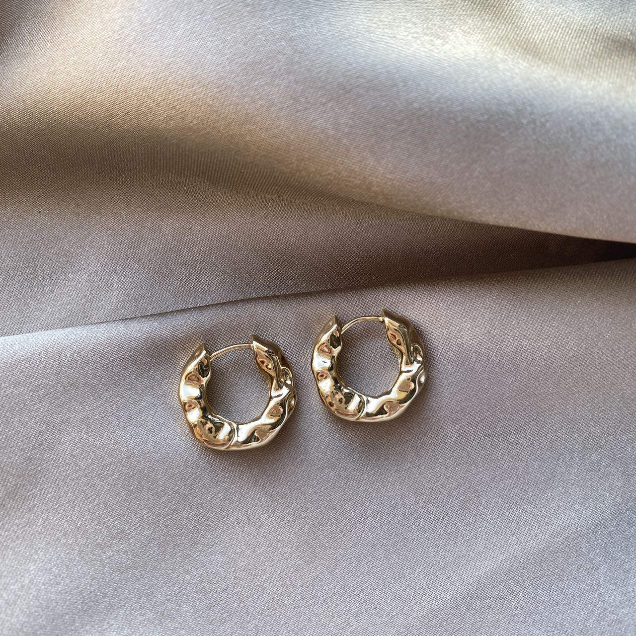 Women's Metal Simplicity Geometric Cold Style High-grade Light Luxury Earrings