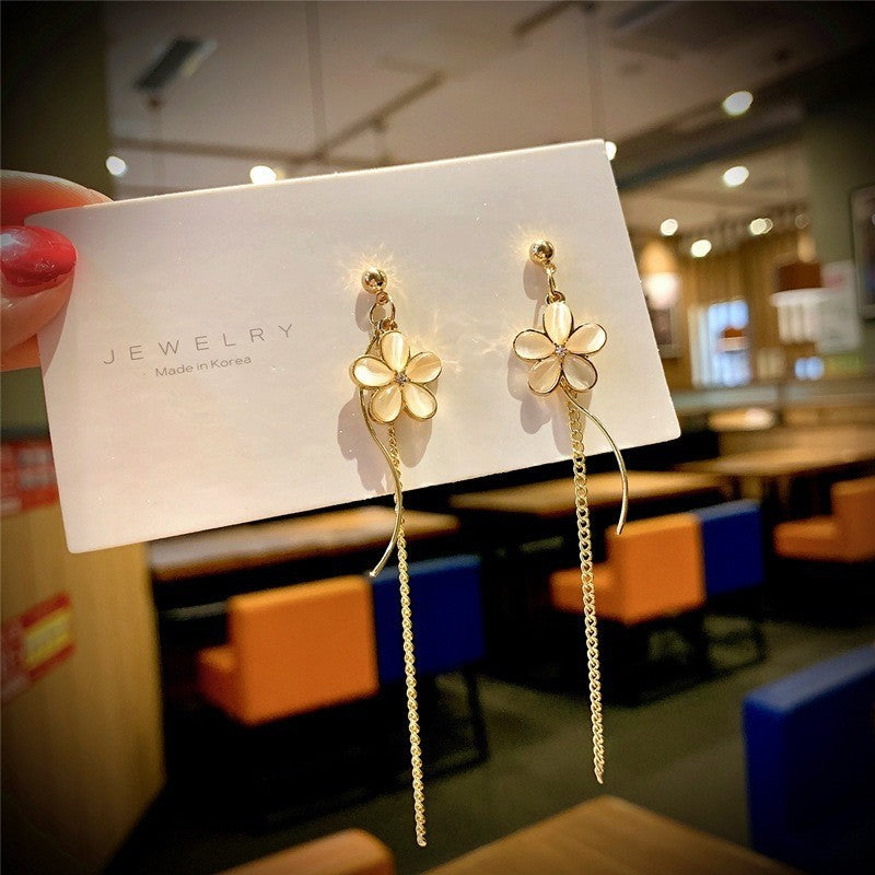 Women's Needle Elegant Long Tassel Thin Effect Earrings