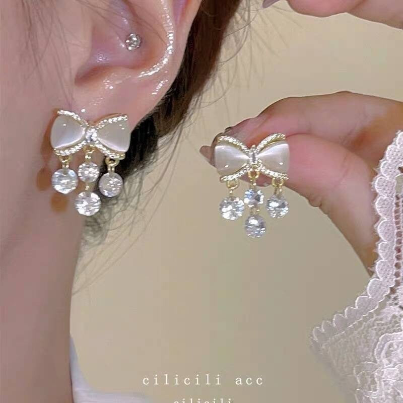 Light Luxury Minority Bow Pearl Graceful Long Earrings