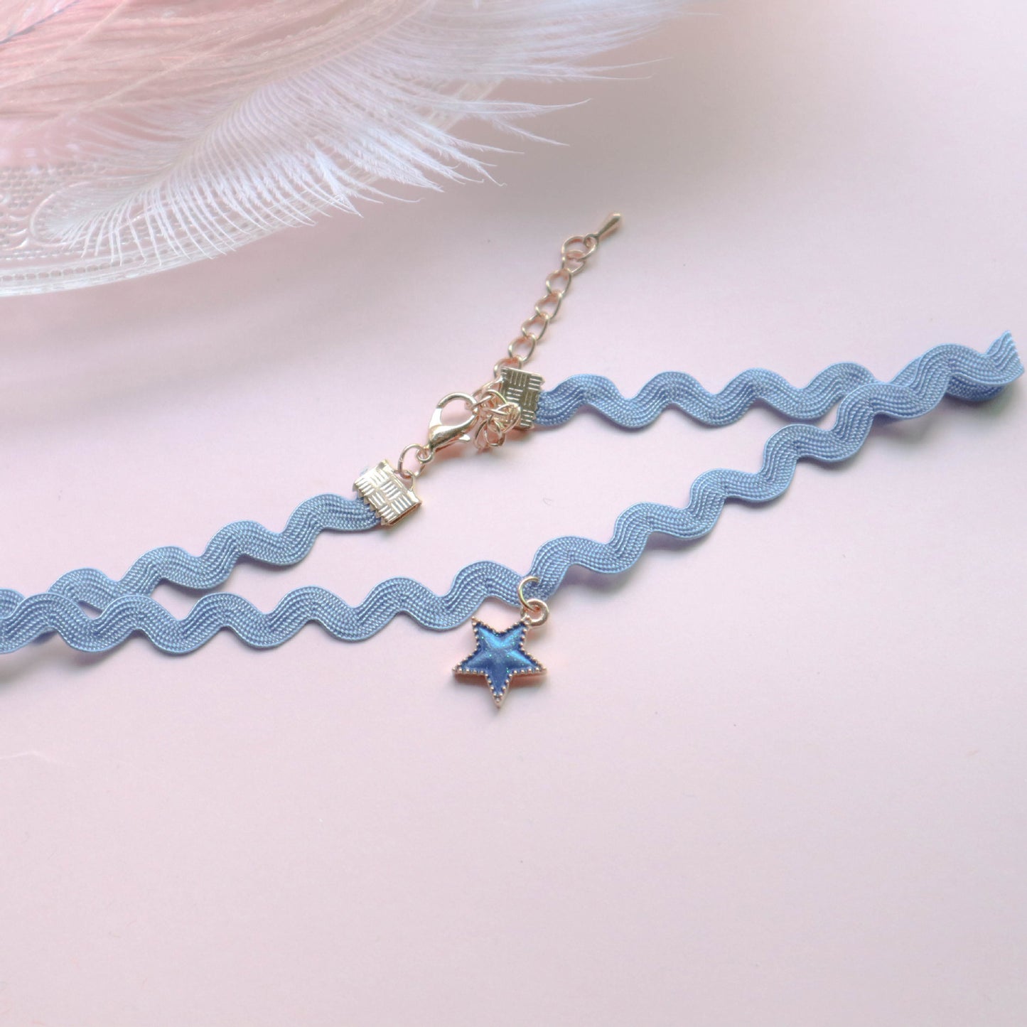 Sexy Collar Color Lace Ribbon Short Necklaces