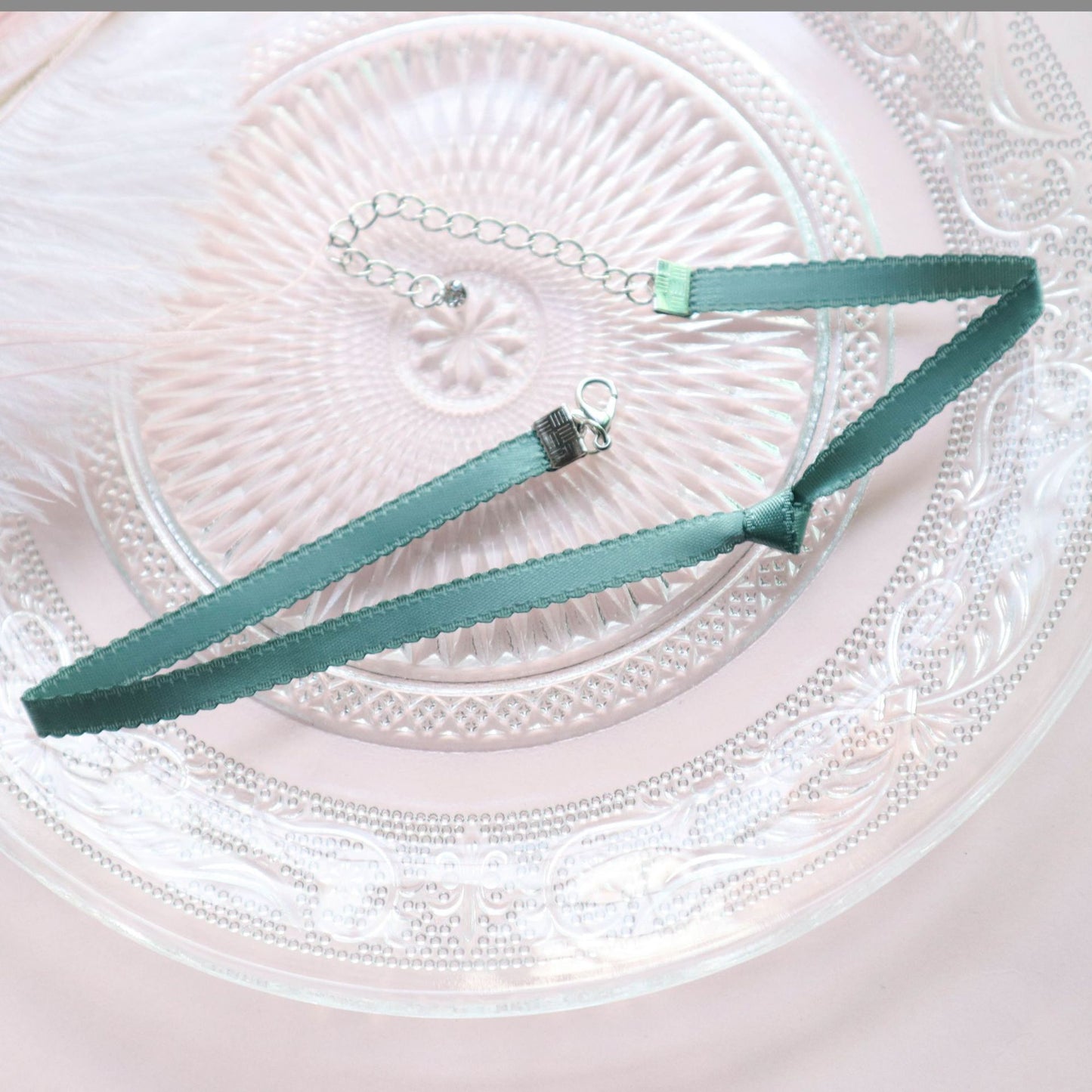 Sexy Collar Color Lace Ribbon Short Necklaces