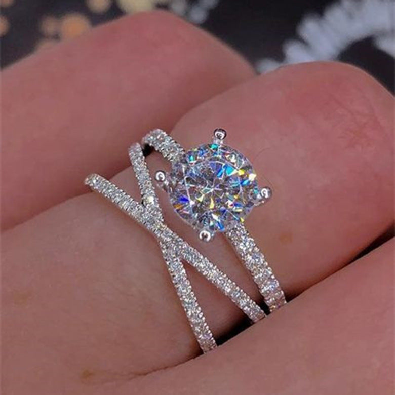 Super Flash Eight Hearts Arrows Zircon With Diamond Winding Ring