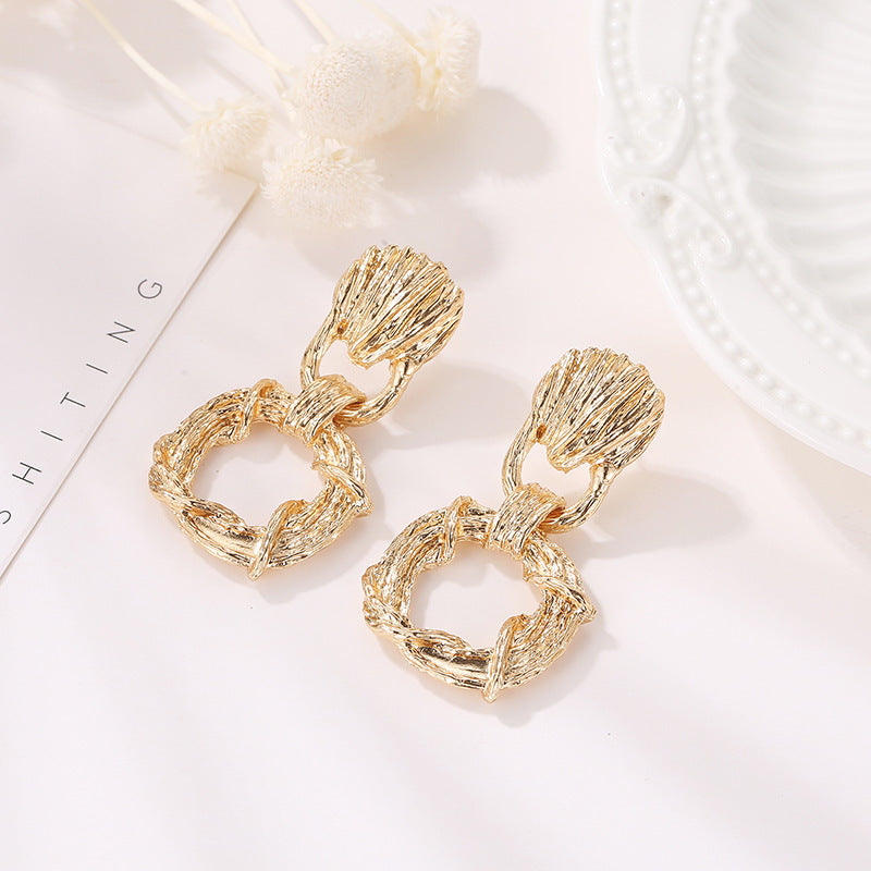 Women's Fashion Twist Frosted Geometric Trinkets Rings