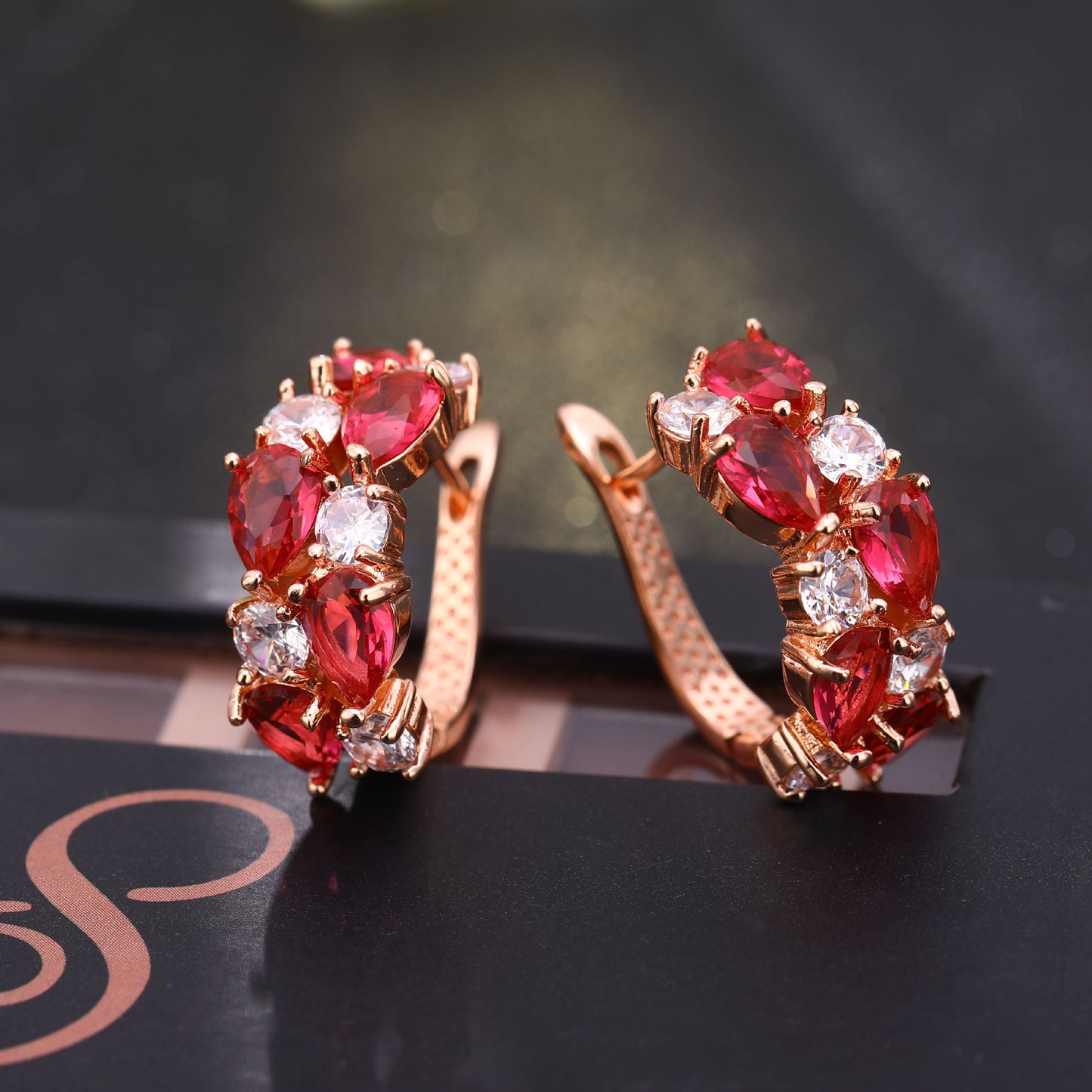 Mona Lisa Crystal Zircon Clip Fashionable Rings
