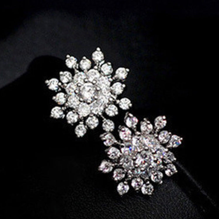 Style Fashion Ear Delicate Rhinestone Bright Earrings