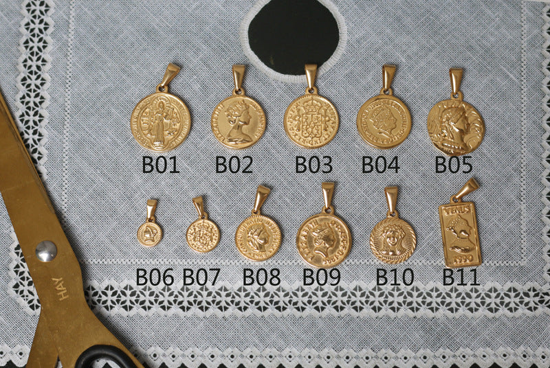 Roman Portrait Gold Coin Wheat Elizabeth Pendants