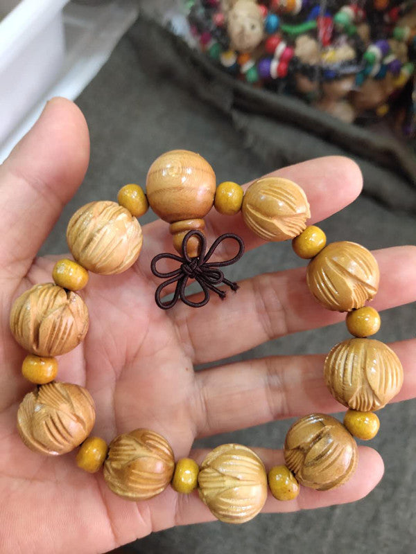 Men's Peach Wood Lotus Buddha Beads Carving Style Bracelet