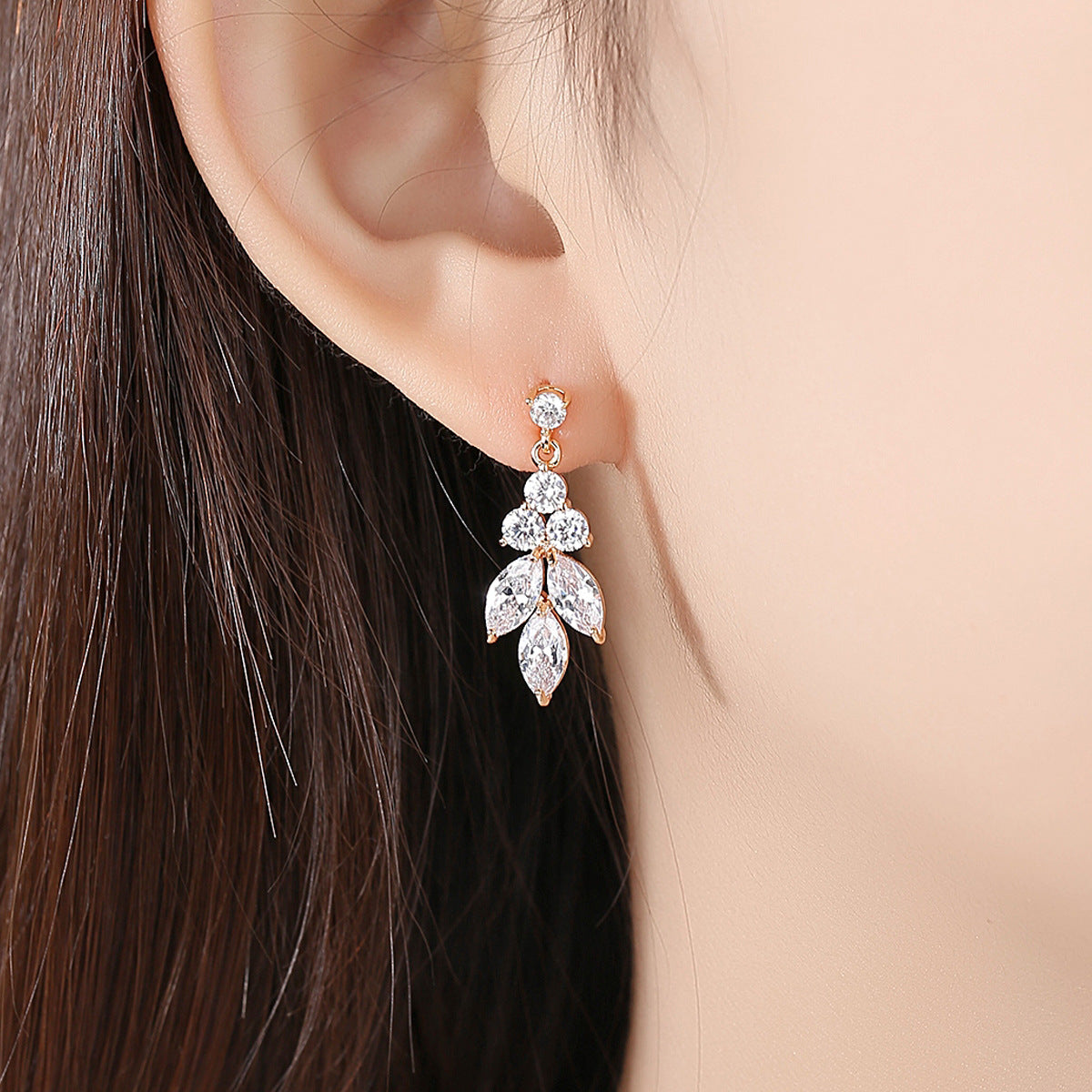 Fine Light Luxury Fresh Temperament Fashion Earrings