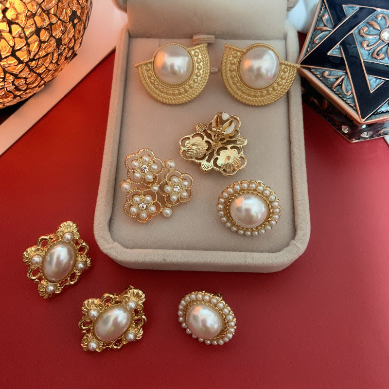 Women's Vintage Court Style Baroque Round Pearl Sier Needle Ear Clip Stud Earrings