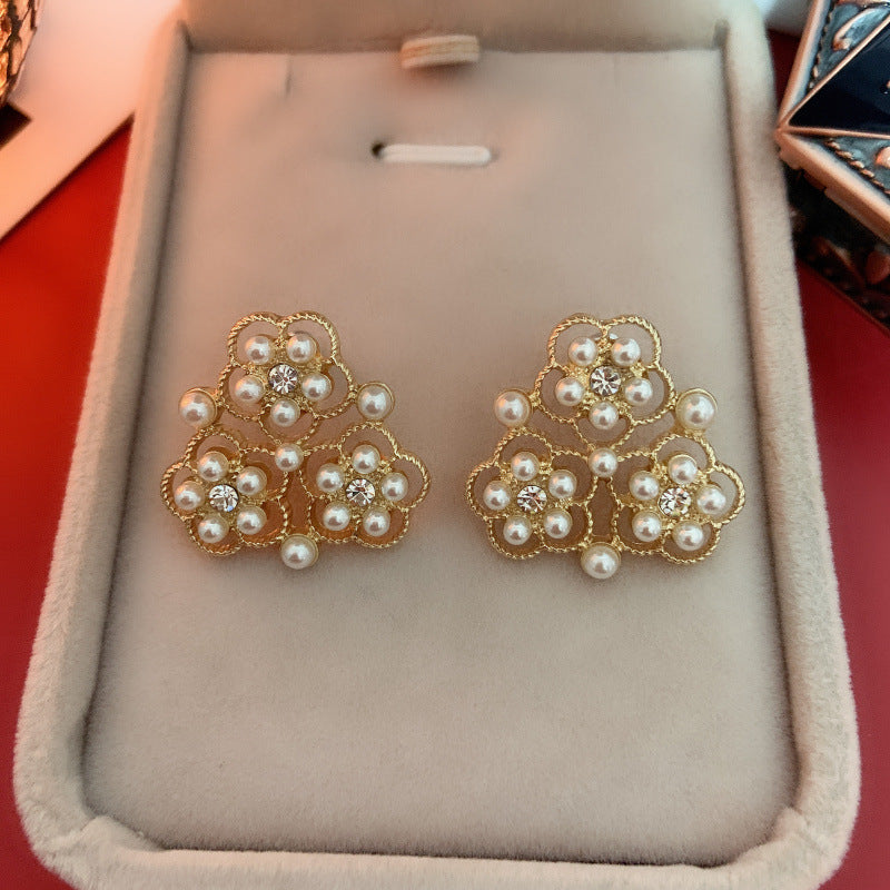 Women's Vintage Court Style Baroque Round Pearl Sier Needle Ear Clip Stud Earrings
