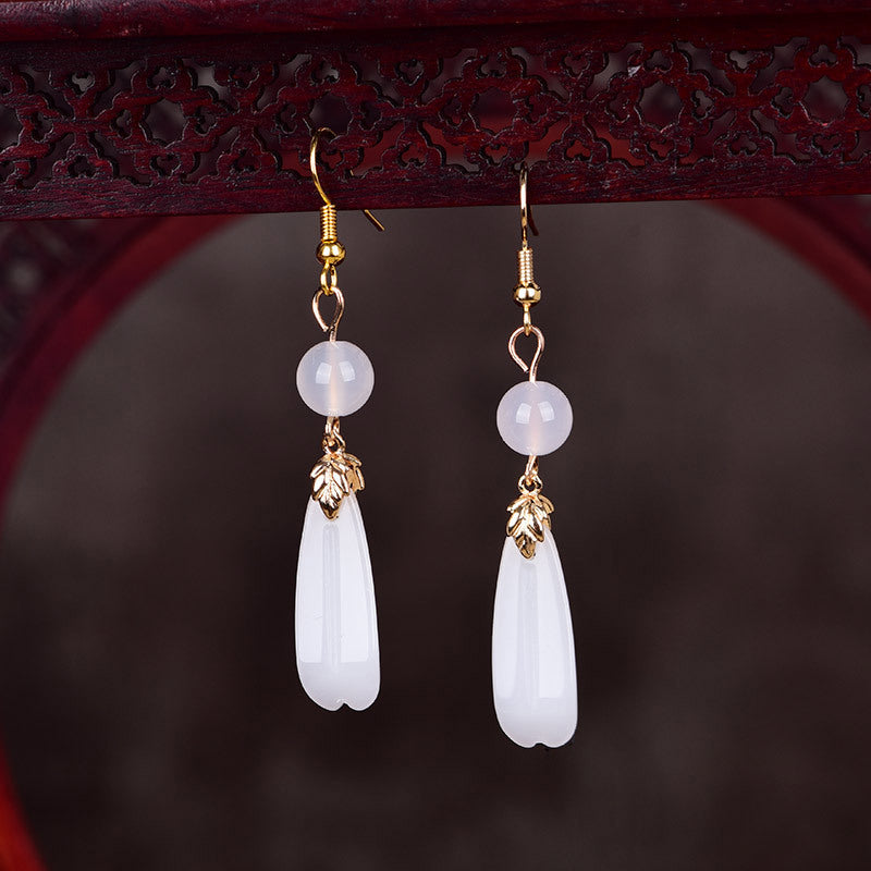 Women's Classical Retro Style Fashionable Simple Temperament Long Earrings
