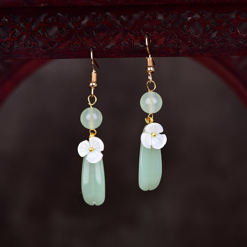 Women's Classical Retro Style Fashionable Simple Temperament Long Earrings