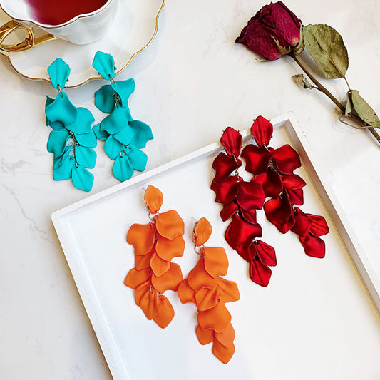 Profile Large Female Fashion Long Eardrops Earrings