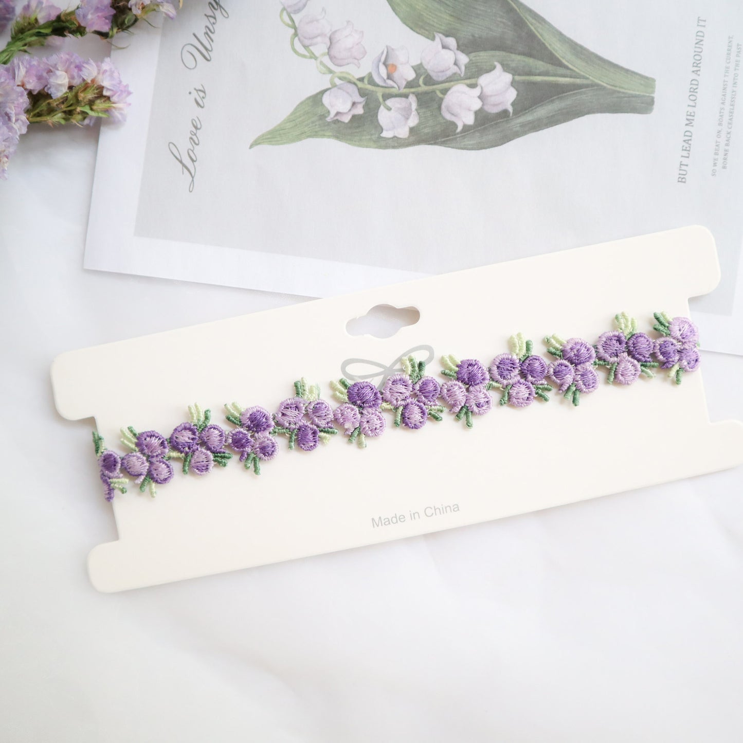 Women's Lace Embroidered Flower Neck Band Clavicle Necklaces