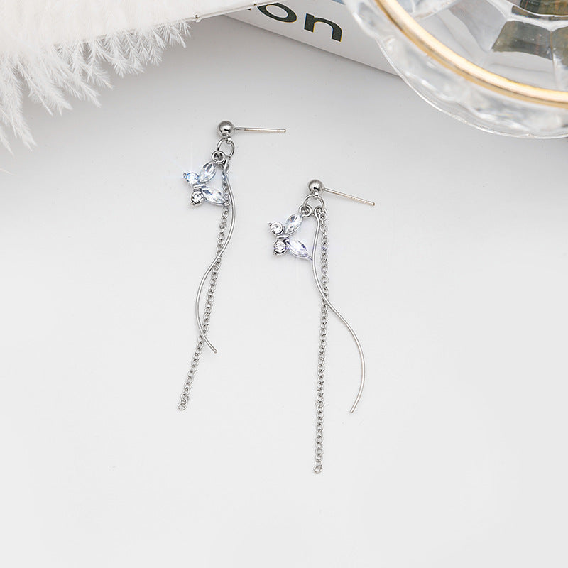 Needle Super Flash Refined Rhinestone Crystal Earrings