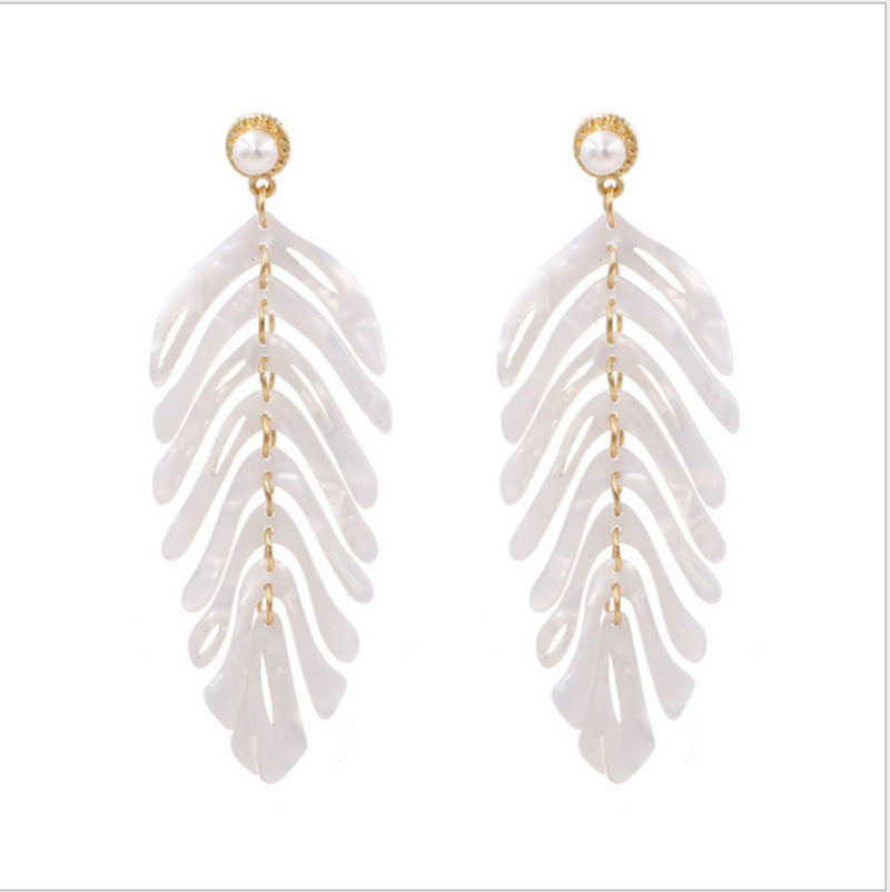 Personalized Design Trendy Fresh Simple Fashion Leaf Tassel Style Stud Earrings