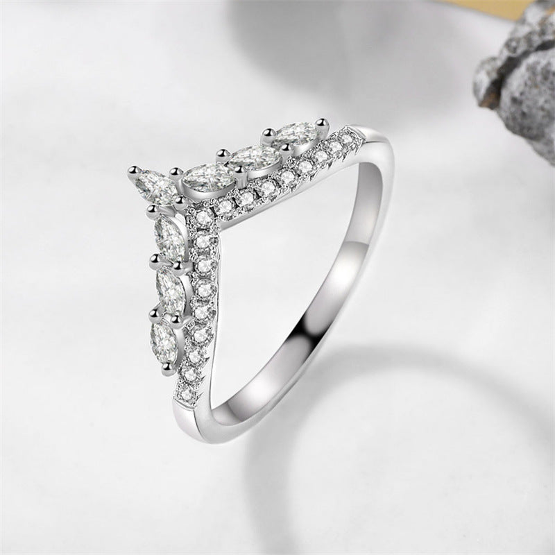 Women's Show Finger Slender Inlaid Simulation Diamond Rings