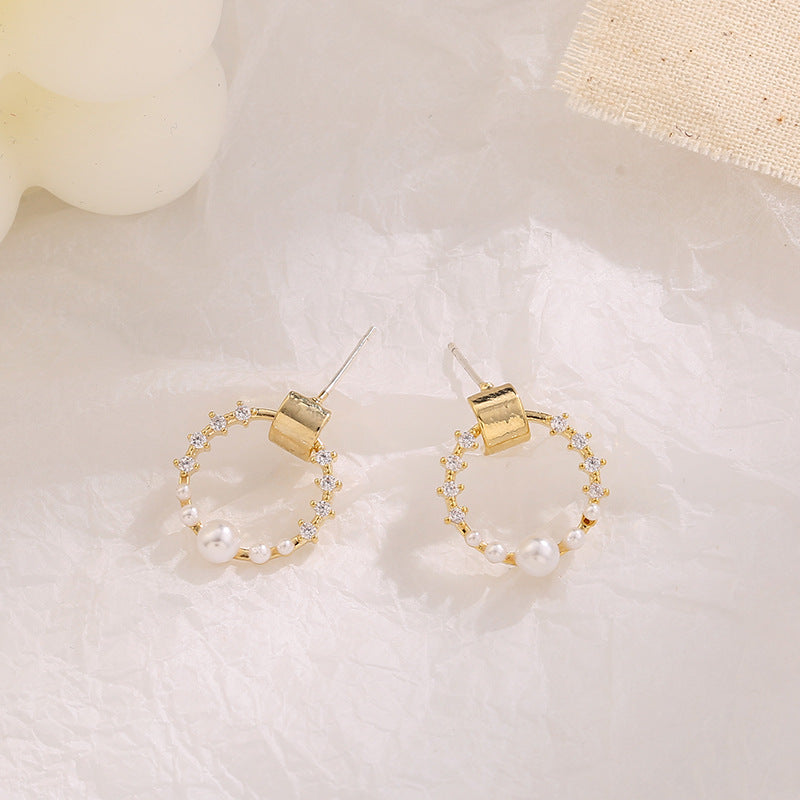 High Sense Micro Inlaid Pearls Geometric Circle Diamond Earrings