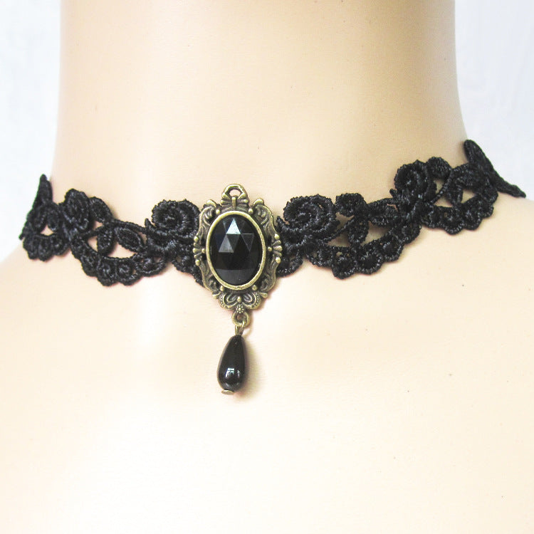 Black Lace Vintage Red Crystal Short Necklaces