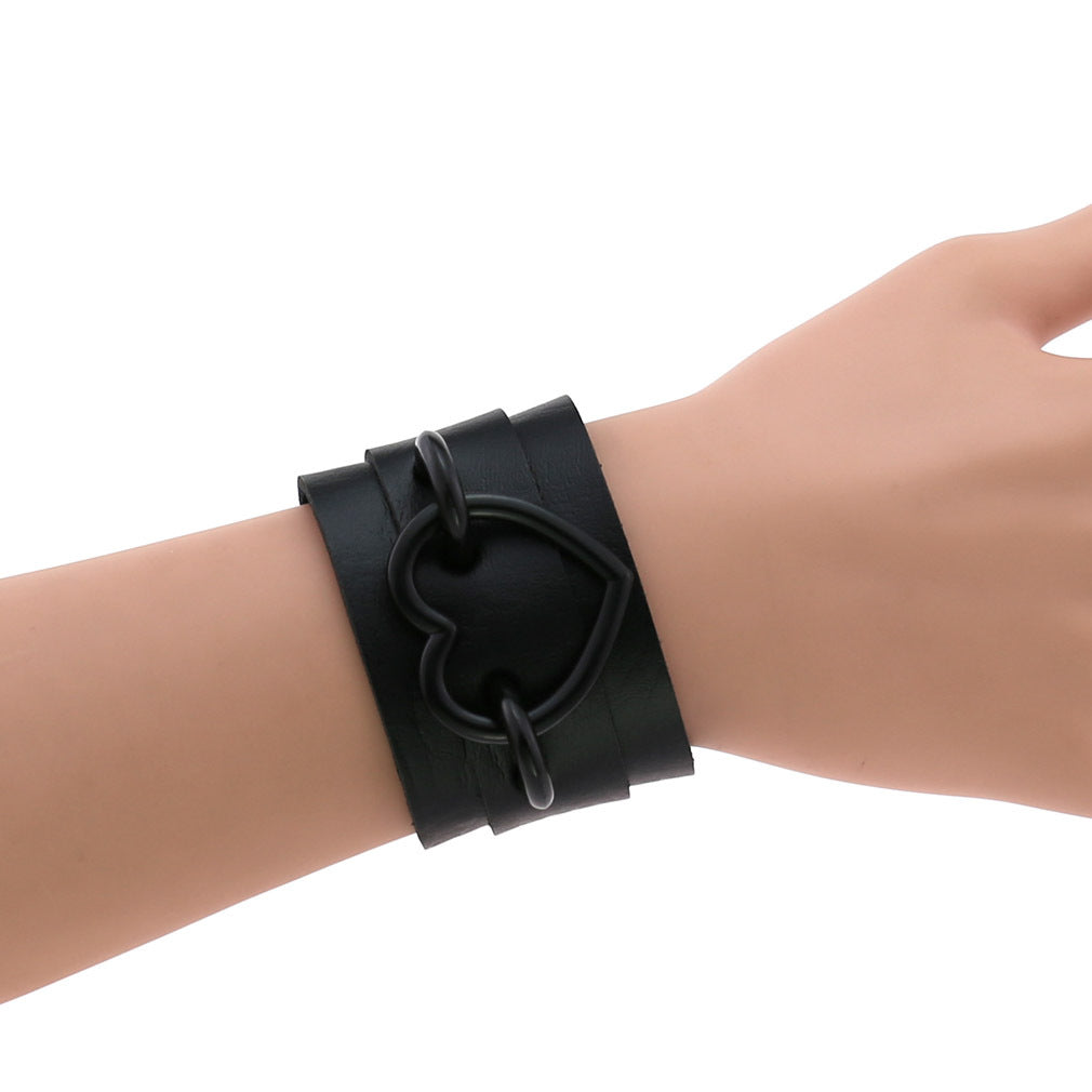 Hip Hop Street Shot Love Heart Wrist Bracelet