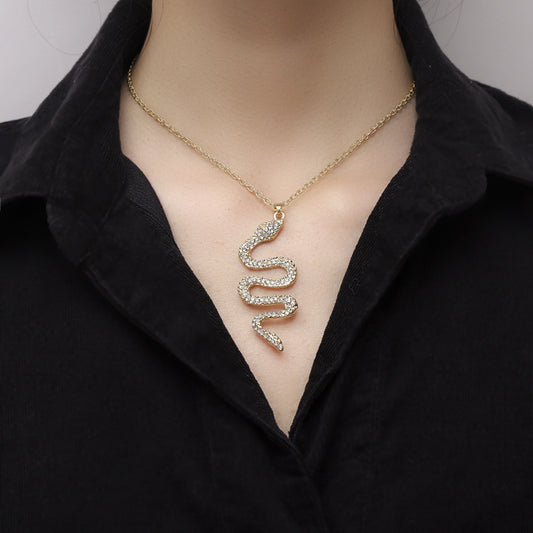 Women's Creative Fashion Snake Personalized Metal Diamond Necklaces
