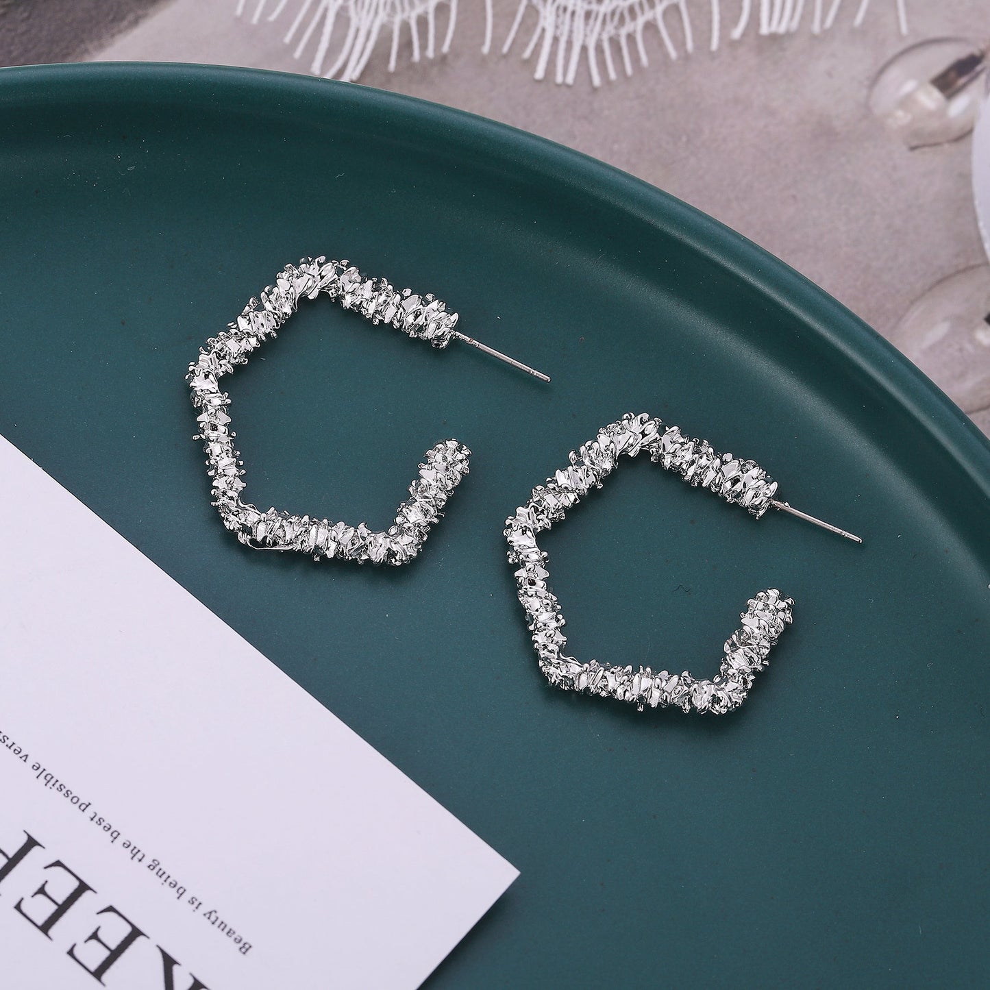 Texture Love Five-pointed Star Diamond Metal Earrings