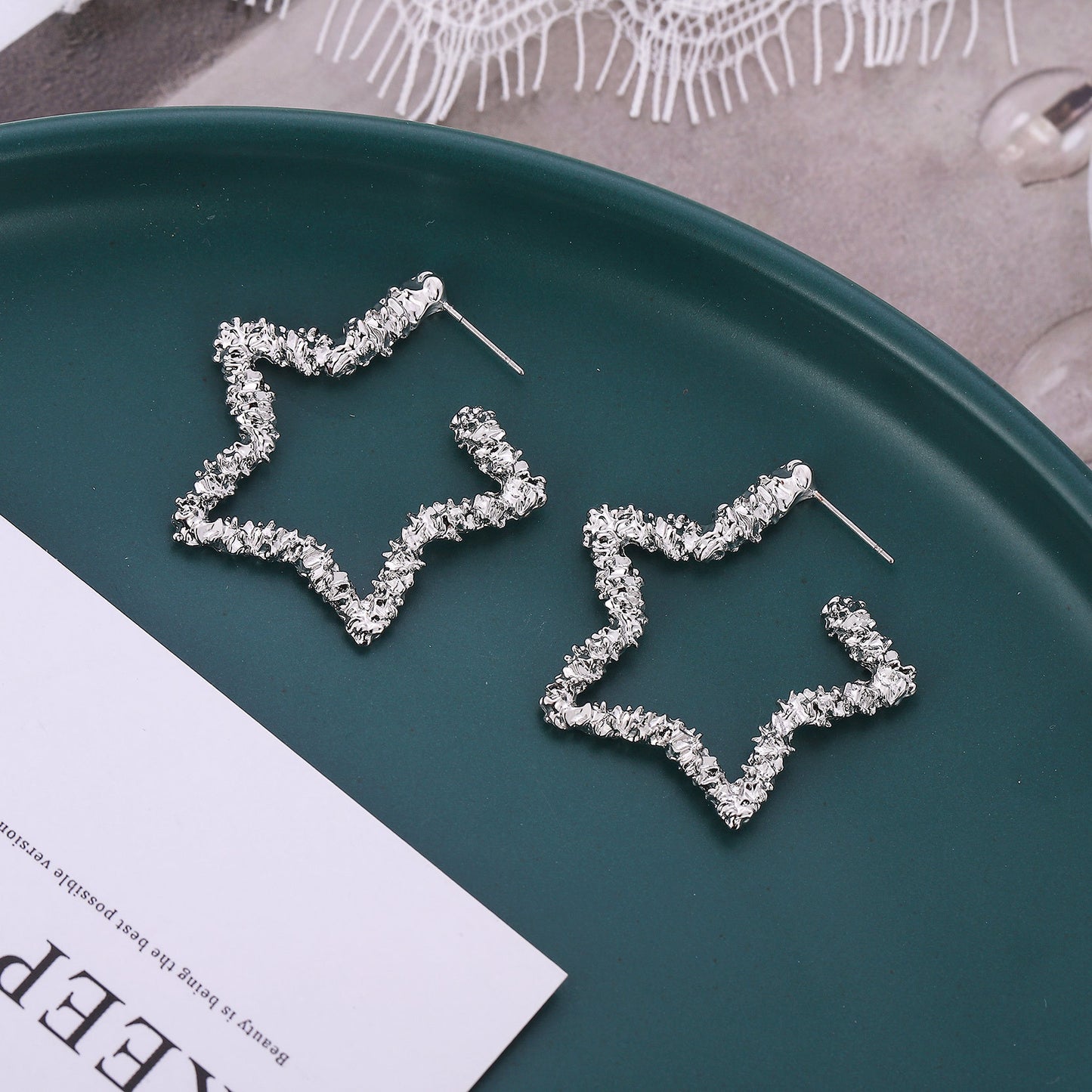 Texture Love Five-pointed Star Diamond Metal Earrings