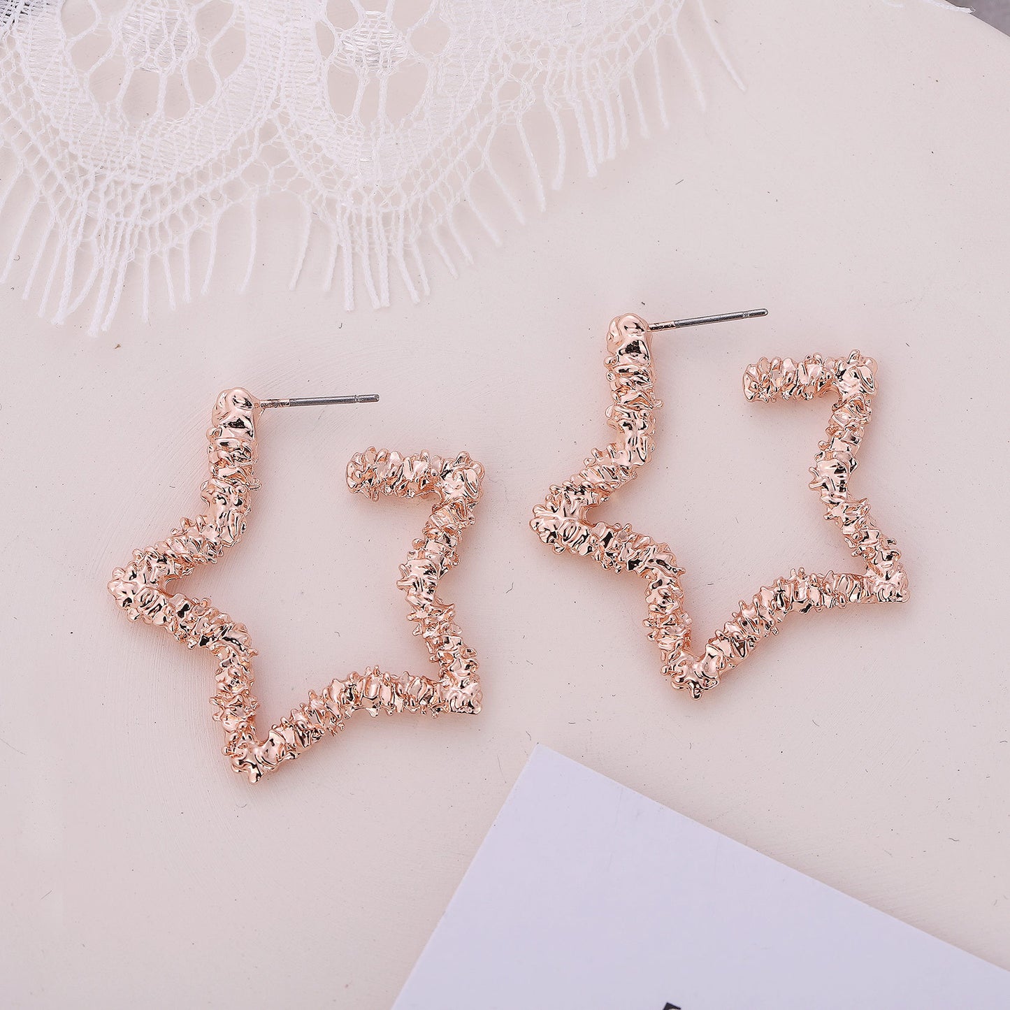 Texture Love Five-pointed Star Diamond Metal Earrings