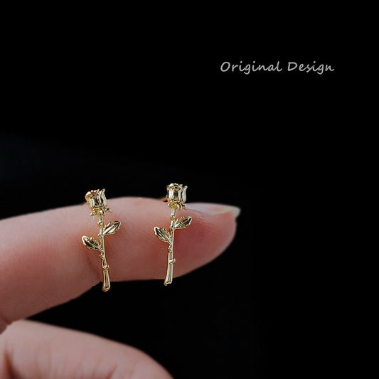 Bright Eyes Sier-plated Needle Gold-plated Mini Ear Rose Classic Style Stud Earrings