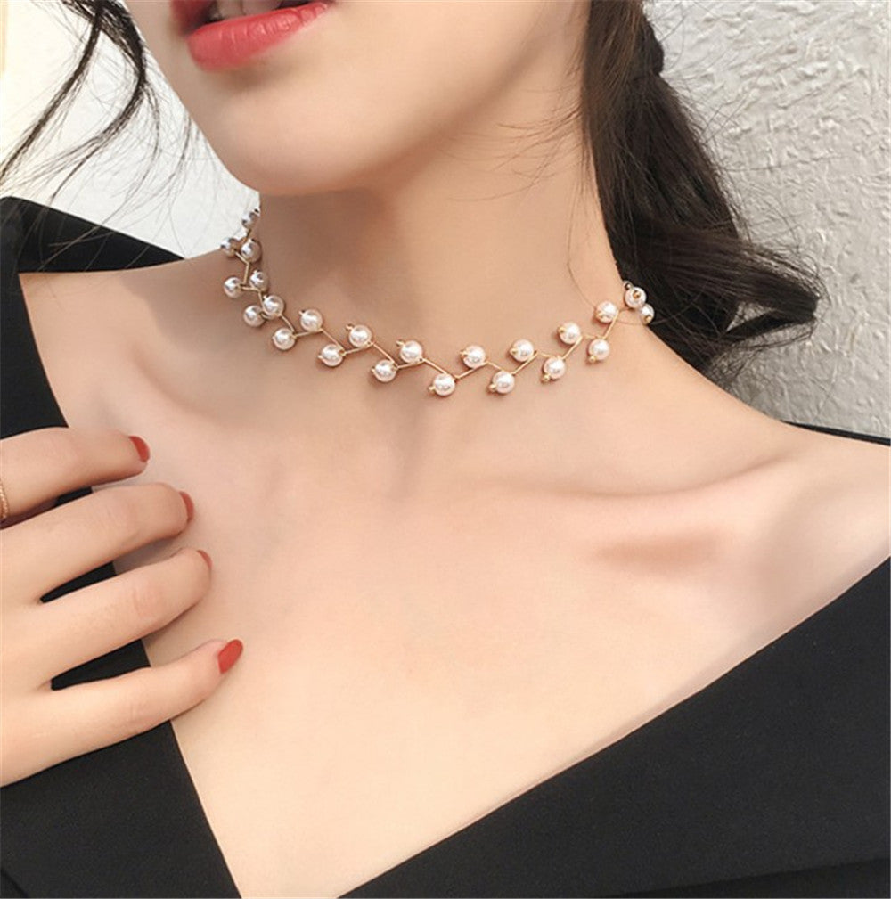 Women's Short Pearl Neck Band Simple Accessories Necklaces