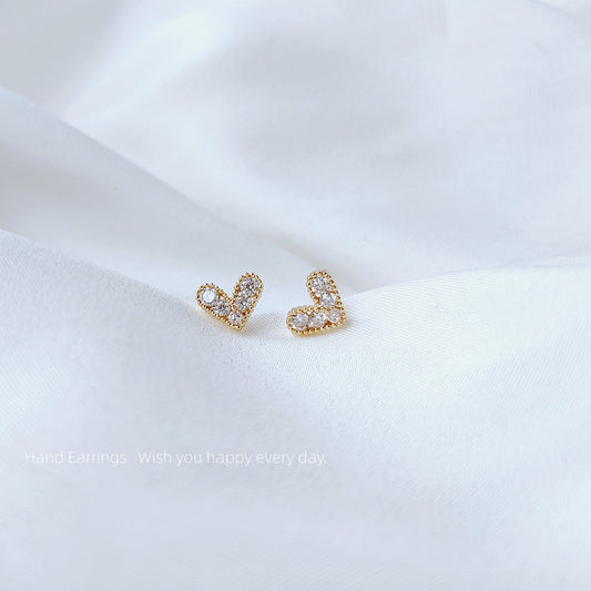Needle Gold-plated Mini Zircon Small Love Heart Before Earrings