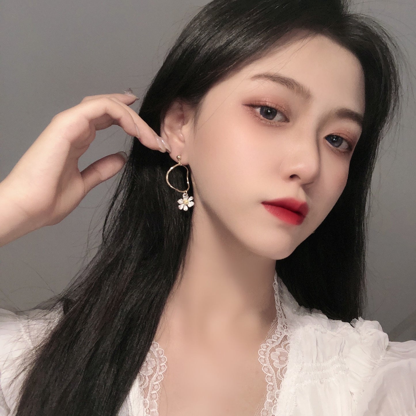 Little Daisy Retro Temperament Mosquito Coil Ear Earrings