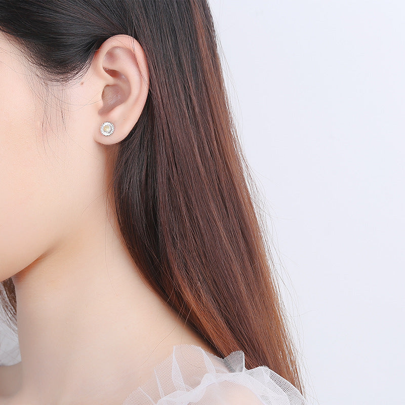 Women's Live Little Daisy Korean Fashion Small Fresh Earrings