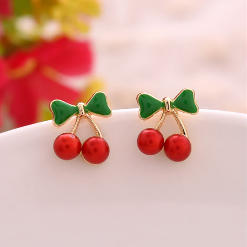 Women's Temperament Small Ear Steel Needle Love Heart Earrings