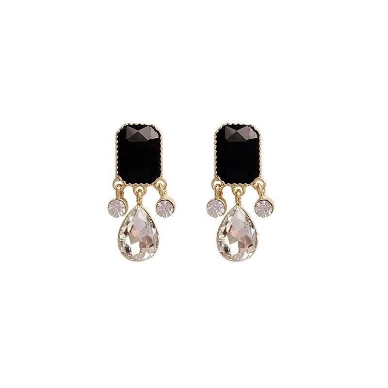 Women's Temperament Net Eardrop Crystal Trendy Black Water Rings