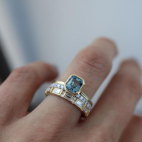 Style Ladies Three-piece Gold-plated Inlaid Sea Blue Crystal Clothing Ring