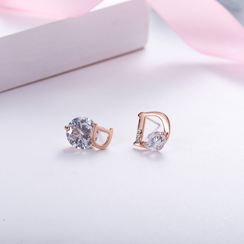 Women's Simple Personality Korean Style Asymmetric Letter Niche Earrings