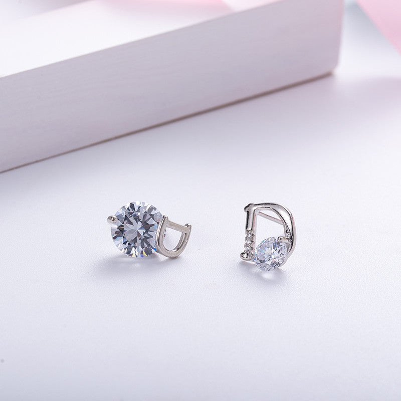 Women's Simple Personality Korean Style Asymmetric Letter Niche Earrings