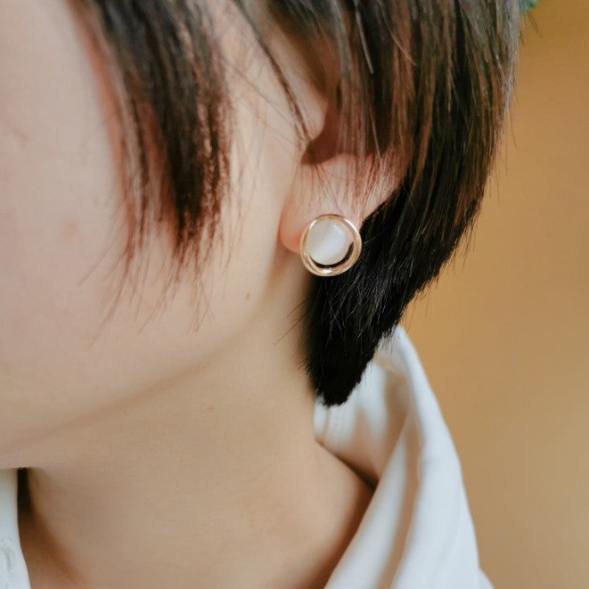 Women's To Opal Stone Small Simple Mori Style Stud Earrings